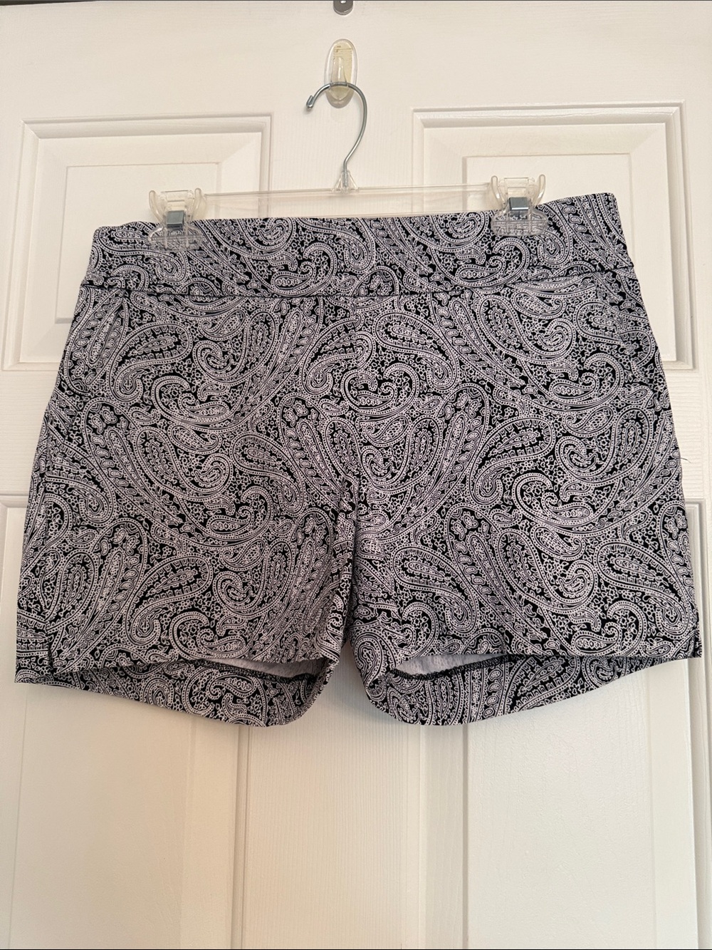 New York & Company Whitney Pull On Stretch Shorts